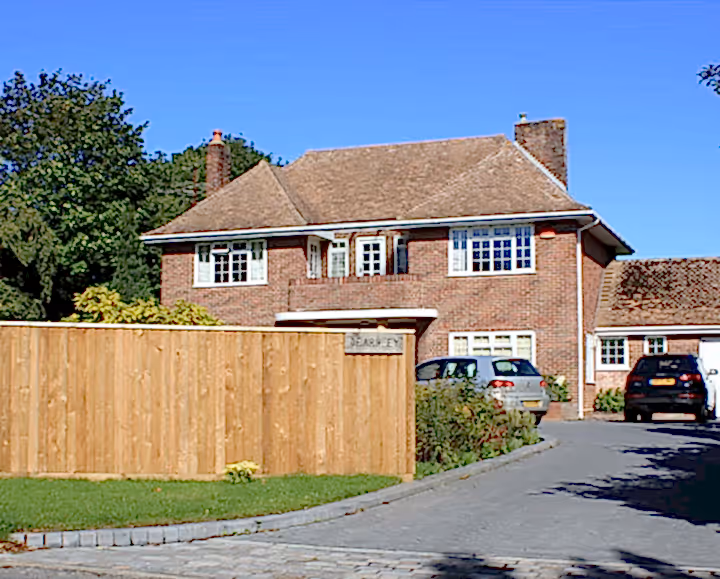 traditional-featherboard-fencing-residential
