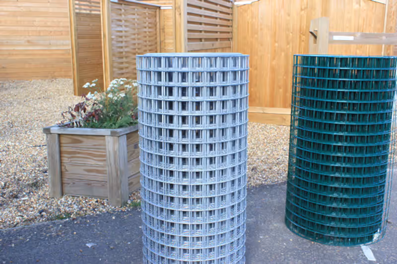 Galvanised wire mesh fencing