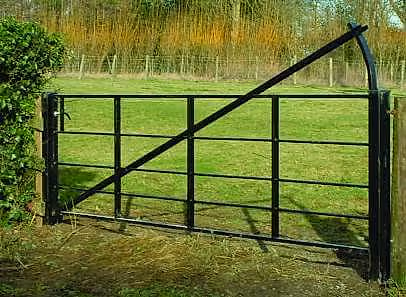 estate railing gate