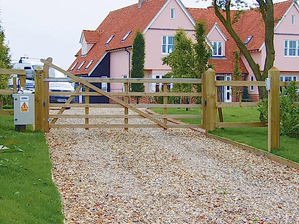 Entrance gate