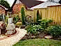 modern-fence-panels-modern-garden