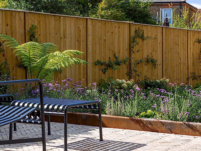 feather edge fencing