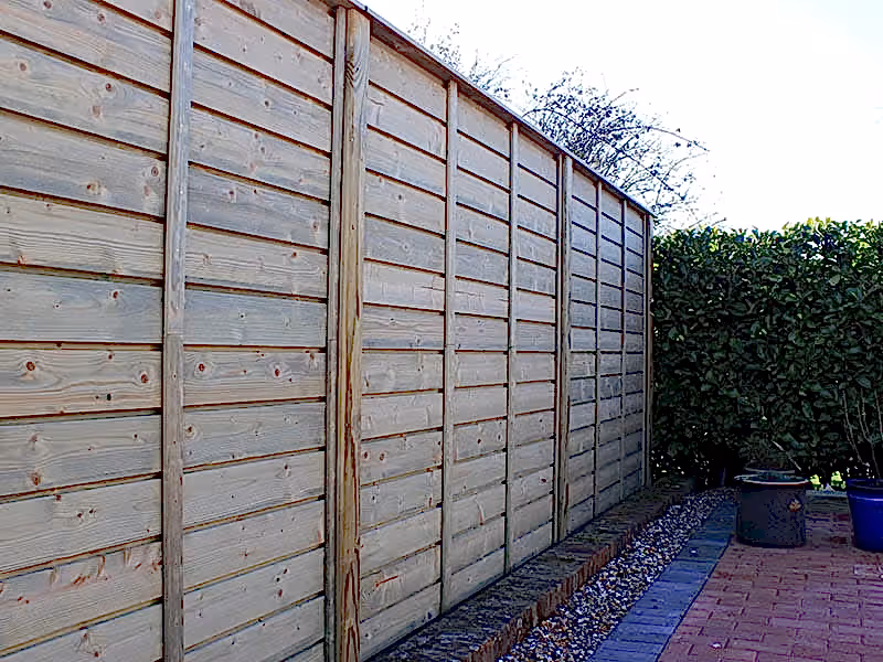 rear view of the fence panel