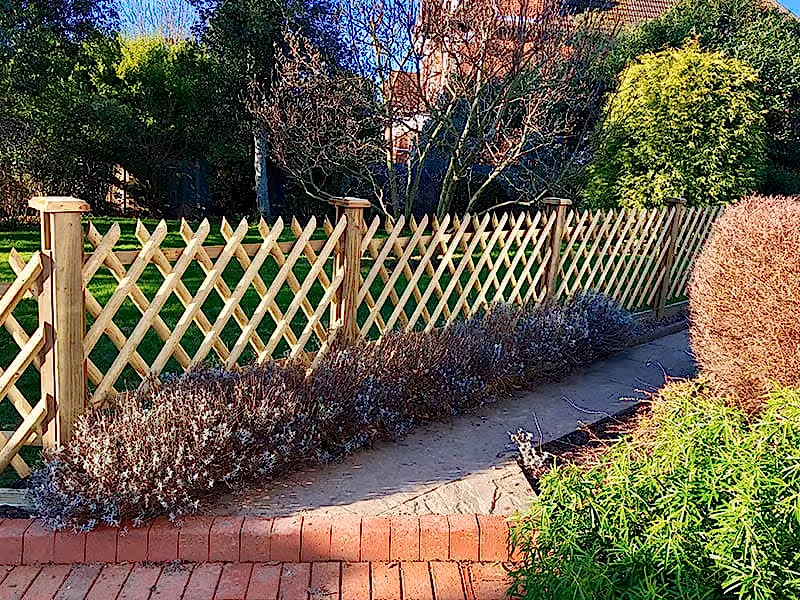 cross fence panel