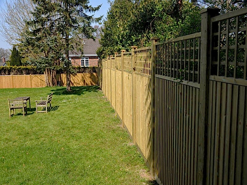 Jacksons Featherboard fencing