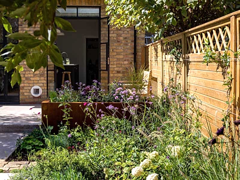 beautiful courtyard garden