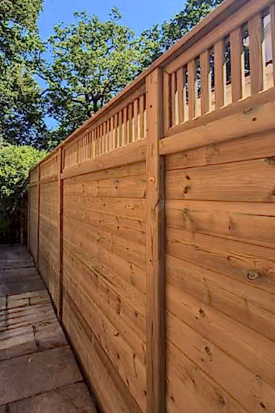 acoustic fence with trellis