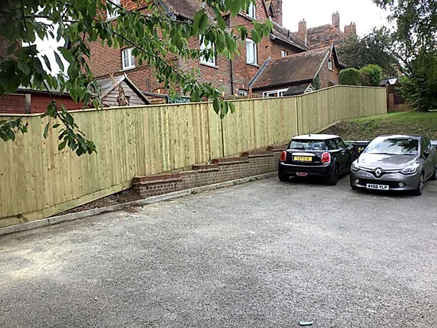 Closeboard fencing