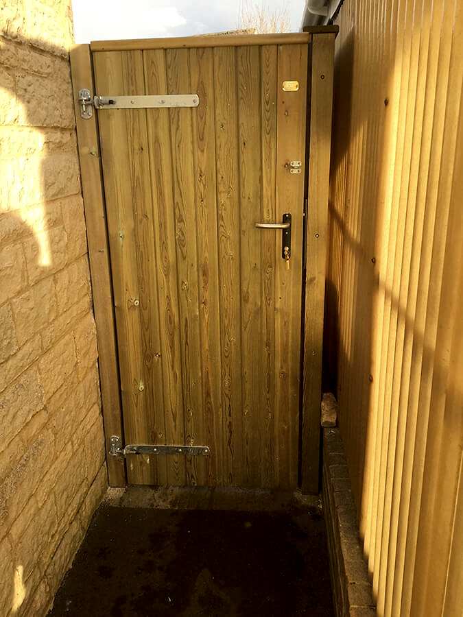 Tongue and Groove gate