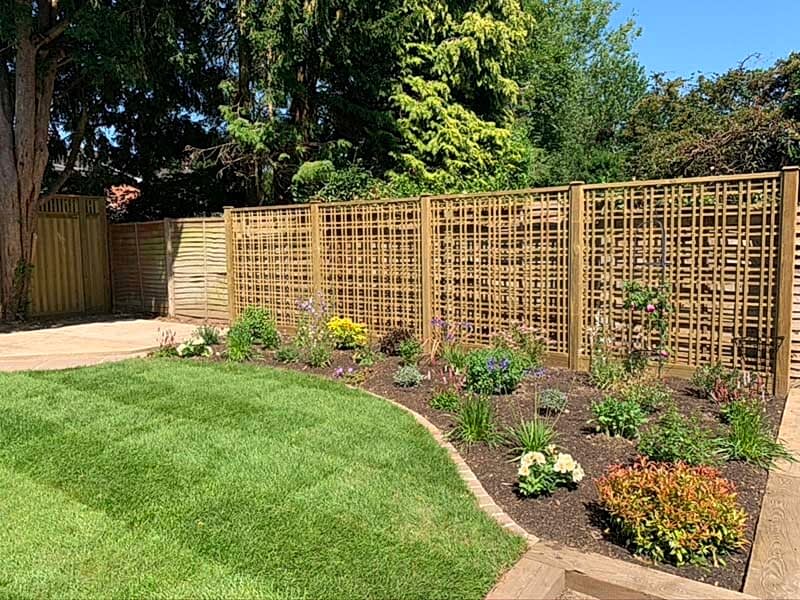 tartan trellis as fence screen