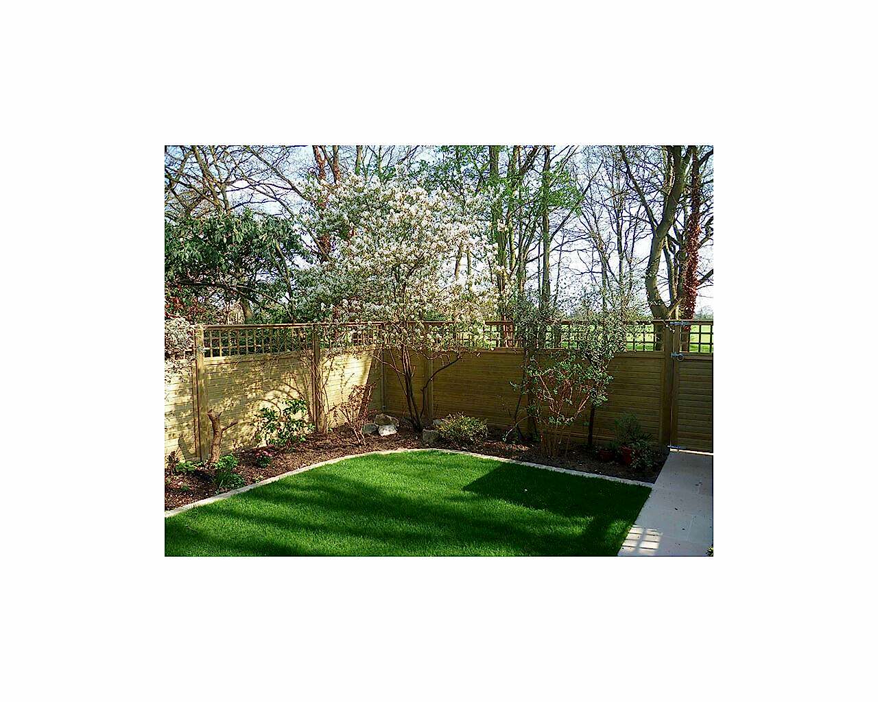 Trellis topper panel on Tongue and Groove Fencing