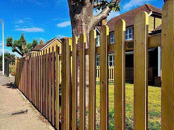 Short front garden fencing