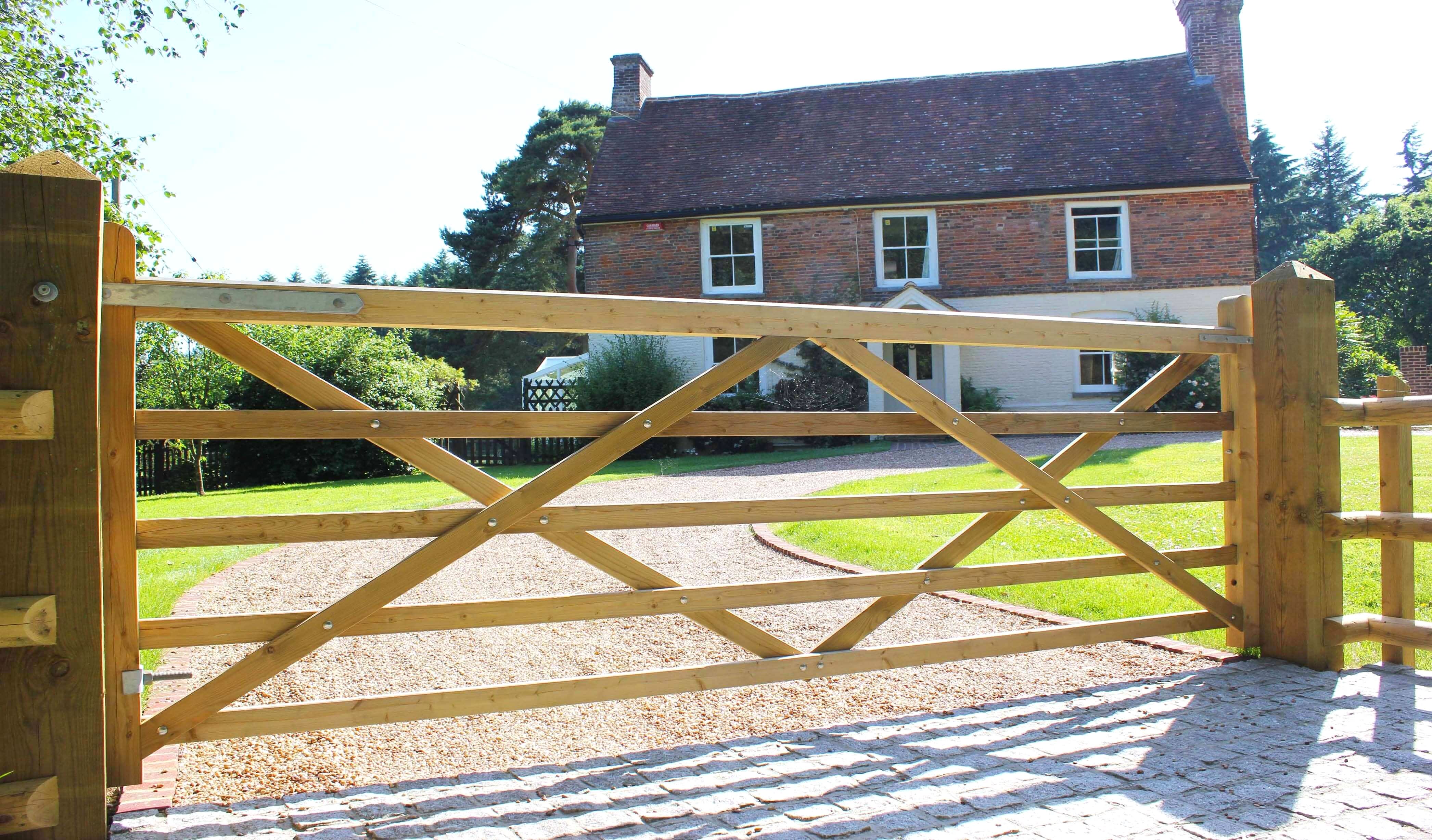 ready made driveway gate