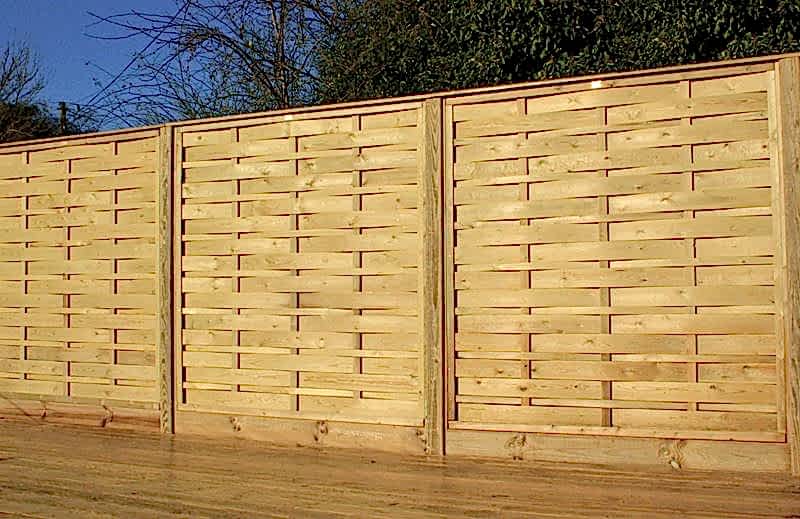 interwoven fence panel