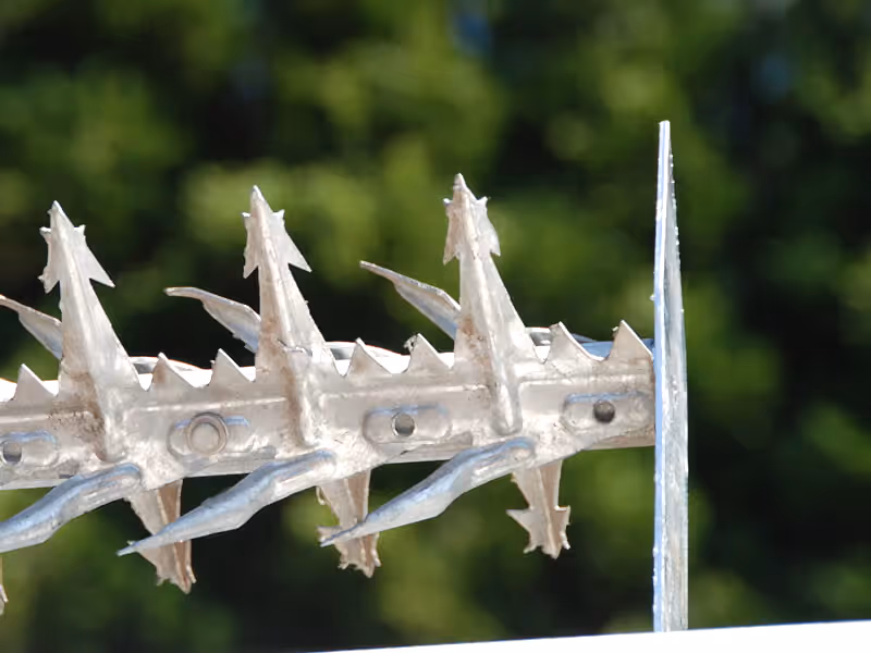 End bracket for cobra spike rotary