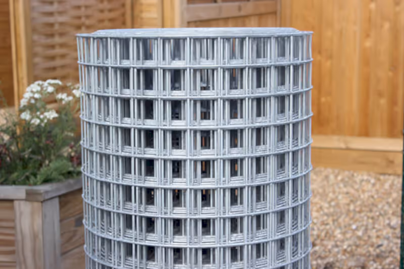 Galvanised mesh wire fencing